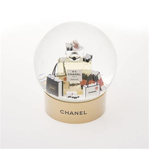 Chanel snow globe 2021